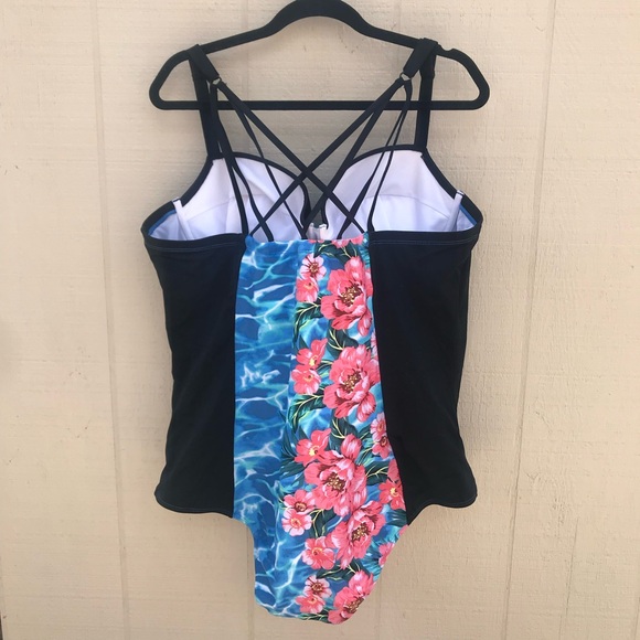 Torrid Ruched Swimsuit - Picture 6 of 11